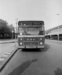 855588 Afbeelding van een stadsbus lijn 6 naar Hoograven, bij een halte op de Oudenoord te Utrecht.